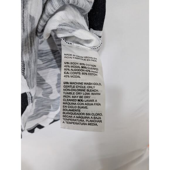 Chico’s Black White Abstract Print Sleeveless Tank Top Size L - Picture 6 of 6